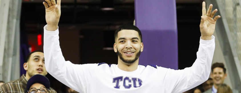 Two Frogs Sign With Pelicans!!