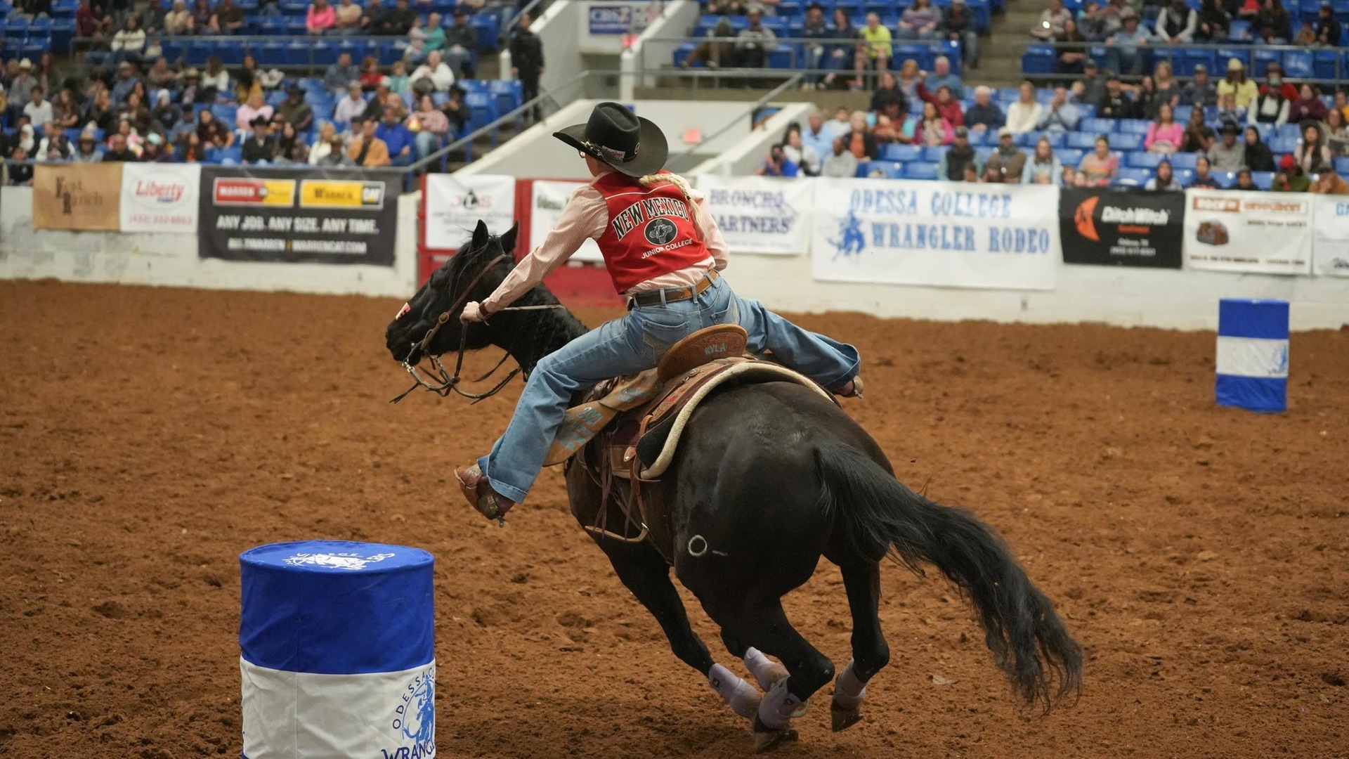 Thunderbird Rodeo Competes in Sweetwater